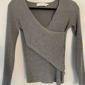 ASTR Gray Ribbed Long Sleeve Top